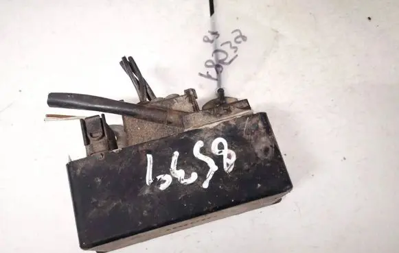 Coolant fan relay