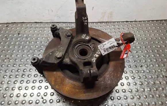 Renault Sandero I Front wheel hub spindle knuckle S14765731 6001548237