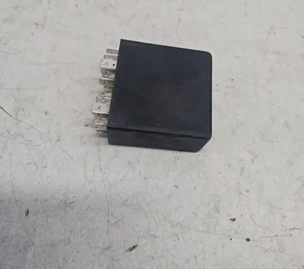 Audi A6 S6 C5 4B Other relay 4B0907487D