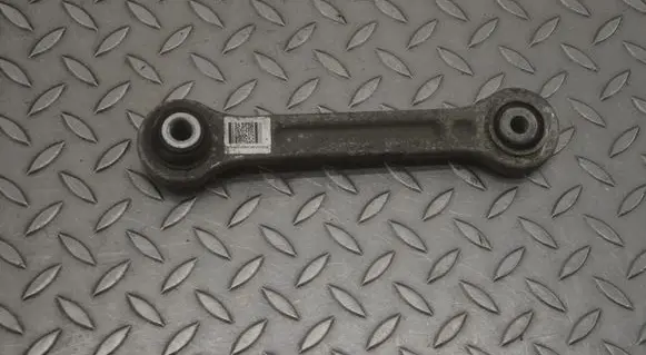 Maserati Ghibli Rear upper control arm/wishbone 670006273