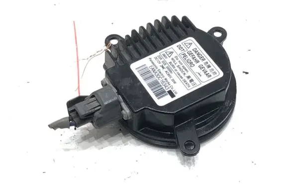 Infiniti Q70 Y51 Voltage converter/converter module 