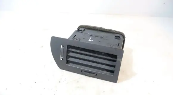 Opel Astra H Dashboard side air vent grill/cover trim