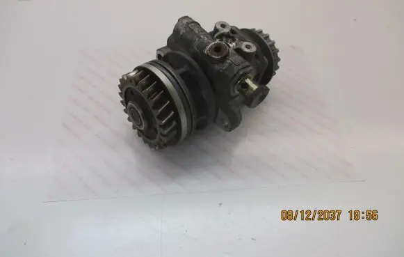 Volkswagen Touareg I Power steering pump 7H0422153A BAC