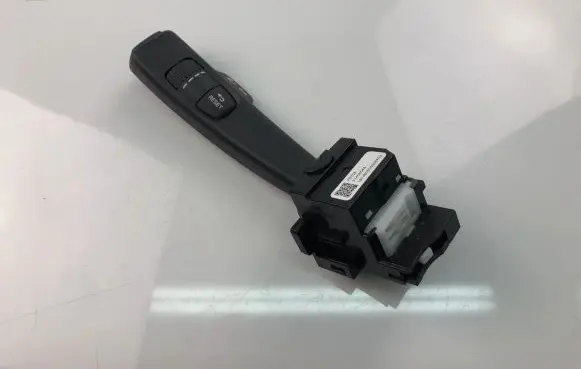 Volvo V40 Indicator stalk 31456045
