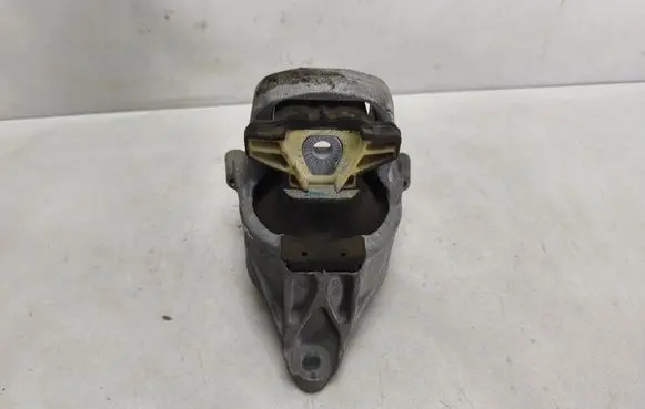 Audi A4 S4 B9 Engine mount bracket 8W0199372CP