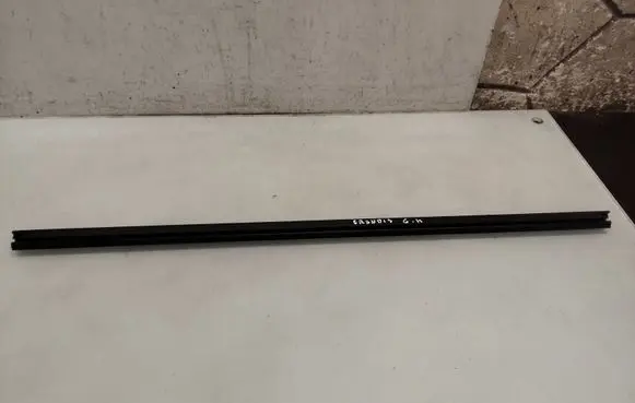 Mitsubishi Grandis Rear door glass trim molding