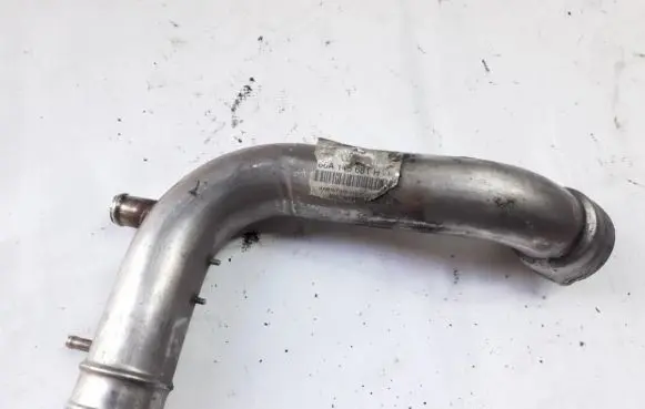 Audi TT Mk1 Intercooler hose/pipe 06a145681h