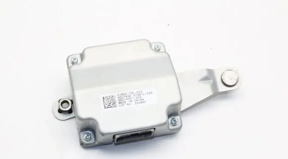 Honda Civic X Voltage converter/converter module 31600TGLE02