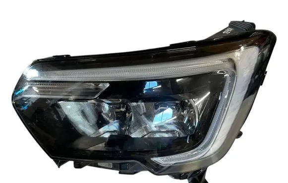 Renault Master III Headlight/headlamp 260607867R 0021113004