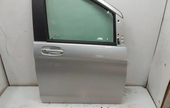 Mercedes-Benz EQV 447 Front door mereqv