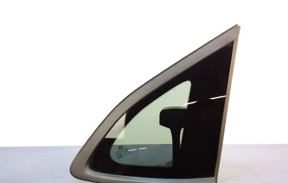 Hyundai Tucson TL Rear side window 