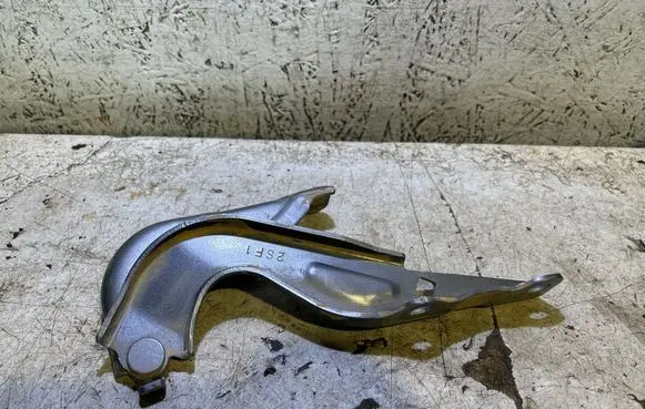 Mitsubishi Eclipse Cross Engine bonnet/hood hinges
