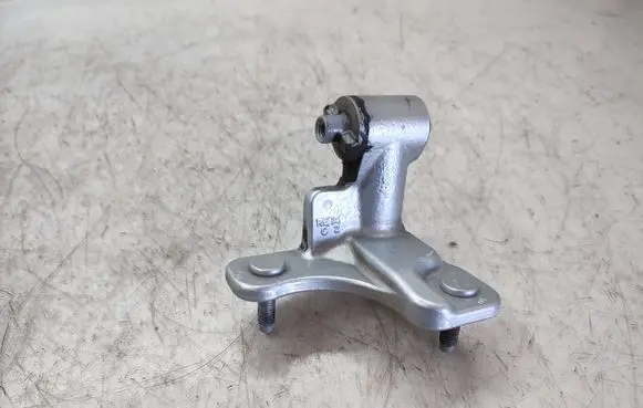 Mercedes-Benz GLK (X204) Front door lower hinge 