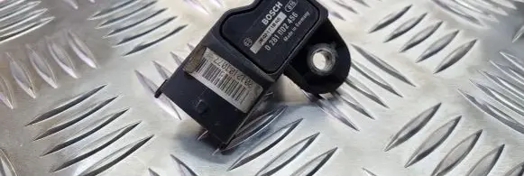 Mazda Xedos 9 Air pressure sensor 0281002456