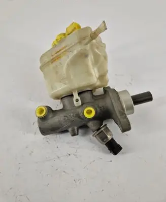 Volkswagen Touareg I Master brake cylinder 10052299401