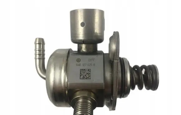 Audi A3 S3 8V Fuel injection high pressure pump 04E127025B