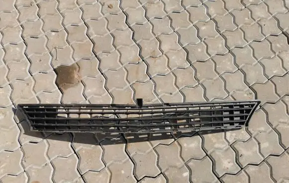 Mercedes-Benz B W245 Front bumper lower grill A1698850123 210000033