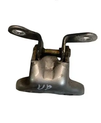 Toyota Land Cruiser (J120) Rear door upper hinge 