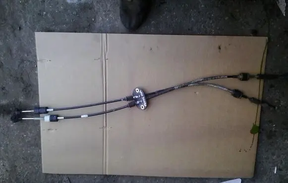 Ford Focus Gear shift cable linkage 