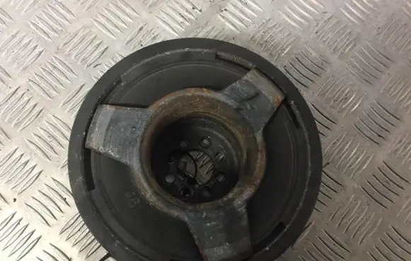 Audi A6 S6 C5 4B Crankshaft pulley