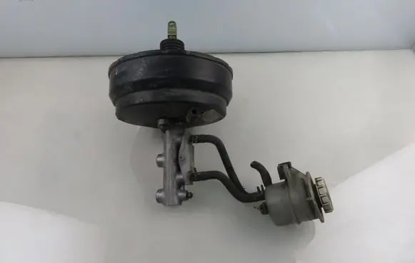 Mitsubishi Outlander Brake booster MB858850