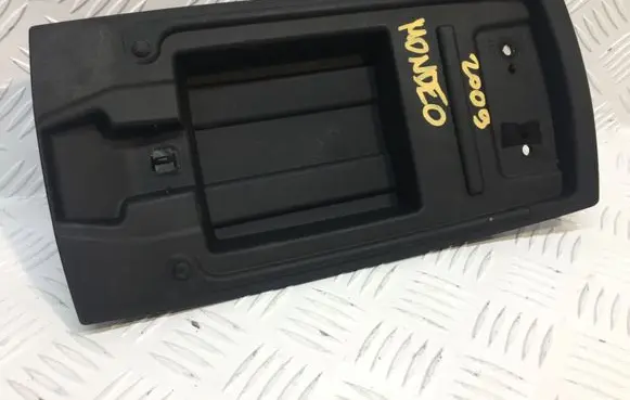 Ford Mondeo MK IV Armrest 6M21-R045E00-A