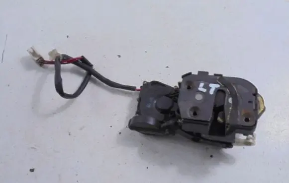 Mazda 323 Rear door lock