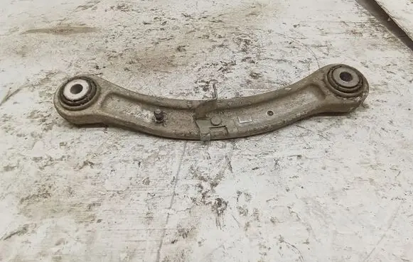 Volkswagen Touareg I Rear control arm 7L0505375A