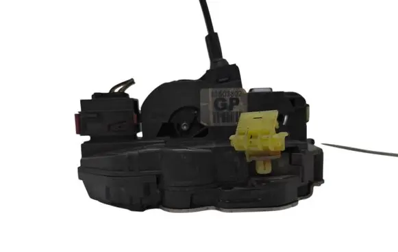 Opel Insignia A Front door lock 13503802