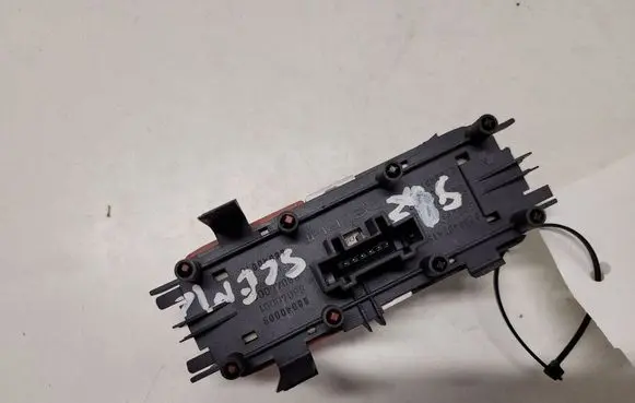 Renault Scenic II - Grand scenic II Hazard light switch 88040009 8200407415