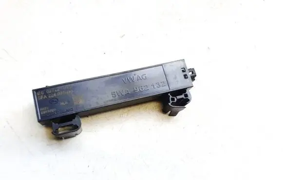 Antenna control unit