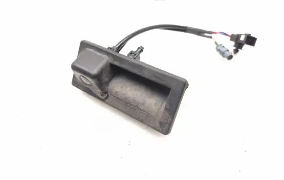 Volkswagen Tiguan Tailgate handle with camera 5NA827566D