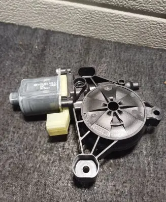 Porsche Macan (95B) Rear door window regulator motor 5Q0959801A