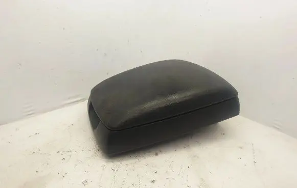 KIA Sorento Armrest 060601