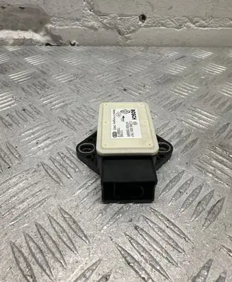 Nissan Qashqai ESP acceleration yaw rate sensor 0265005757 7056613