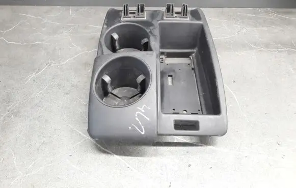 Audi Q7 4L Rear seat armrest 4L1864207