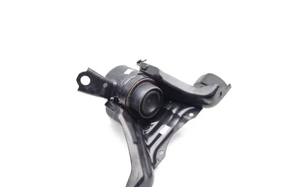 Lexus UX Engine mount bracket