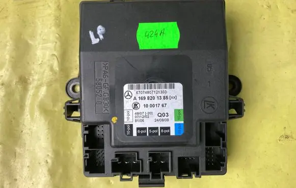 Mercedes-Benz B W245 Door control unit/module A1698201385