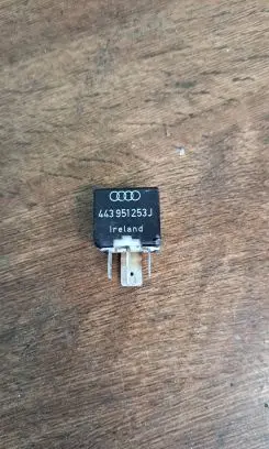 Audi A4 S4 B5 8D Other relay 443951253J