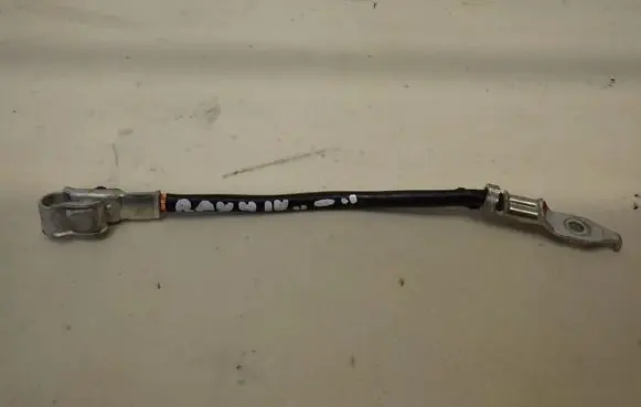 Toyota RAV 4 (XA40) Negative earth cable (battery)