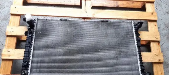 Audi Q5 SQ5 Coolant radiator 8R0121251C