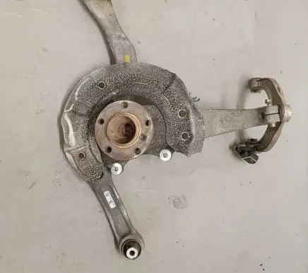 BMW 5 F10 F11 Front wheel hub spindle knuckle 6775769