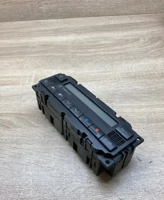 Volkswagen PASSAT B5.5 Climate control unit 3B1907044H