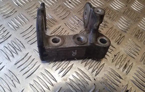 Mitsubishi Outlander Gearbox mounting bracket