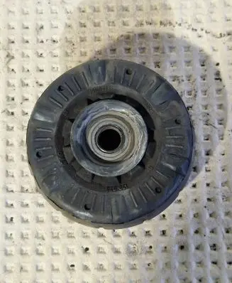 Opel Astra J Front upper strut mount 13505131