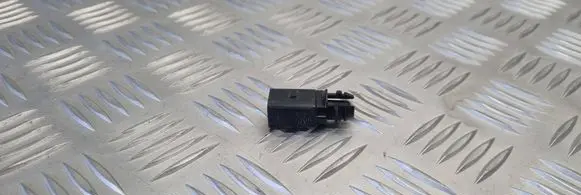 Audi A3 S3 8P Outside/exterior temperature sensor 8Z0820535