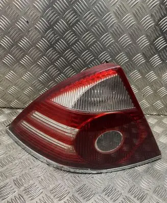 Ford Mondeo Mk III Rear/tail lights 6S7113405A