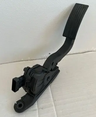 Hyundai i20 Active Accelerator throttle pedal 327001RXXX 927001XXXX PA66GF40
