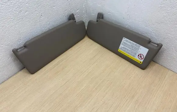 Volkswagen PASSAT B6 Sun visor 3C0857553L