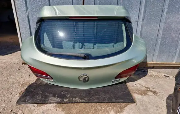 Opel Astra J Tailgate/trunk/boot lid